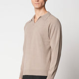 Polo scollo a V rasato in lana e cashmere fin.12