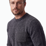 Maglia girocollo uomo con taschino in alpaca e lana merino